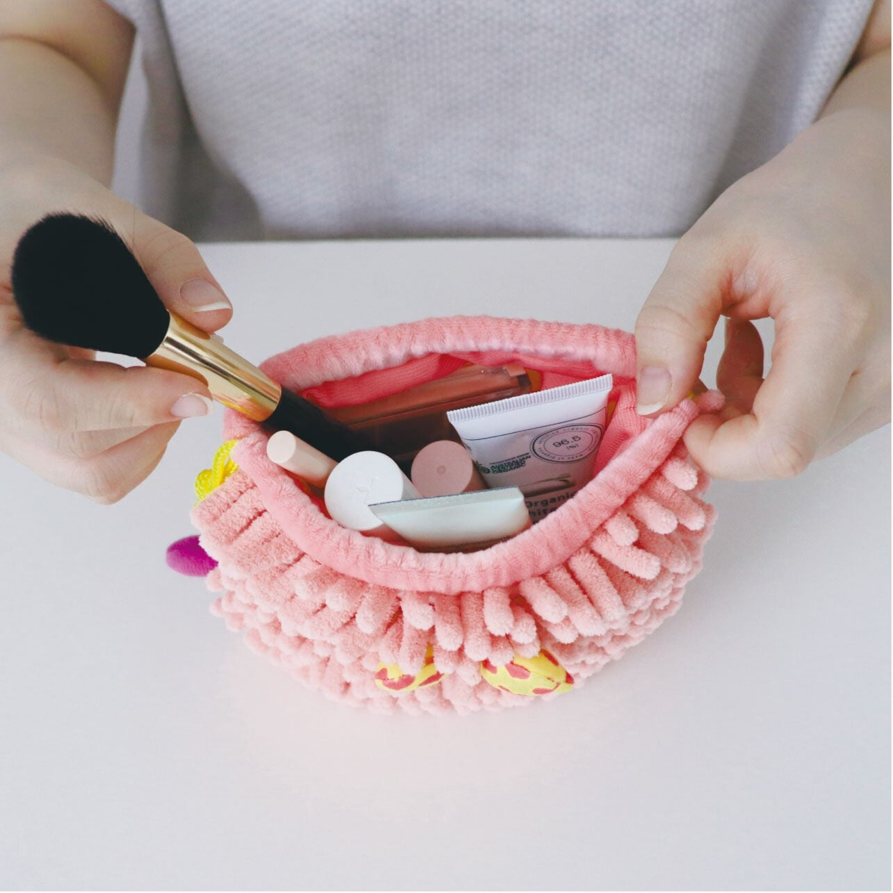 【肉肉雜貨店】平成復古潮回歸！Moja！毛茸茸大眼怪束口袋